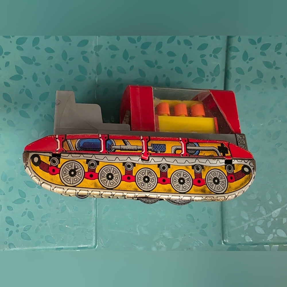 Vintage Metal Toy No Key, As Is